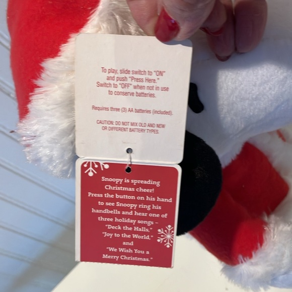 NWT Hallmark Bell Ringer Snoopy, Plays 3 Carols, Moves Hands and Dances - Picture 6 of 13